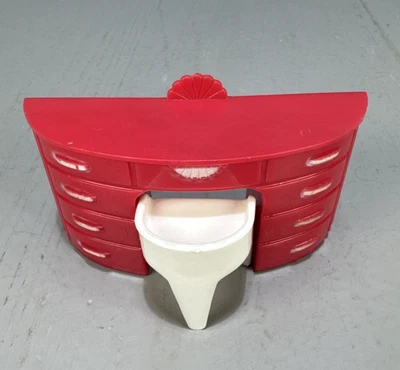 Tocador vintage para casa de muñecas Plasco con silla de plástico rojo años 50 Foto 1 de 4