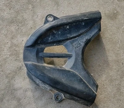 Cubierta de piñón de motor Yamaha Raptor 250 4D3-15418-00-00 Foto 1 de 2