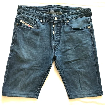 DIESEL JEANS MEN'S BERMUDA SHORTS MODEL SLEENKER SIZE 31'' - Image 1 of 4