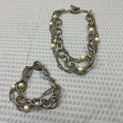 Pulsera y collar Premier Designs triple eslabón de cadena tono plata imitación perla Foto 1 de 4