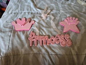 Wandschild Mädchen rosa Prinzessin aus Holz mit Stern und Krone Aufhänger - Bild 1 von 6