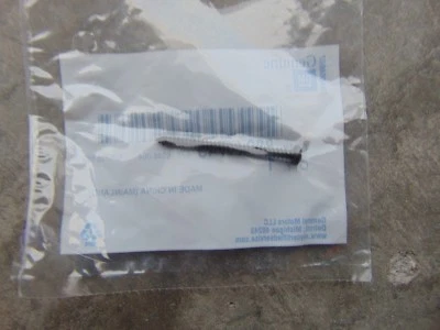 2003-2006 SILVERADO SIERRA FRONT DRIVER PASSENGER SIDE BEZEL SCREW 88941745 - Image 1 of 2