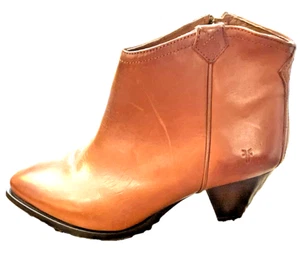 Frye Leather Ankle Boots Cara Booties Cognac Brown Pointed Toe Size 8 Comfort - Picture 1 of 11