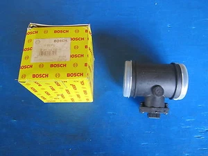 Bosch Mass Air Flow Meter For Chrysler: Voyager, Dodge Caravan - Picture 1 of 1