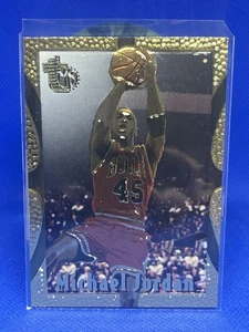 Michael Jordan #121 Golden Idols Chicago Bulls 1994-95 Topps en relieve - Imagen 1 de 2