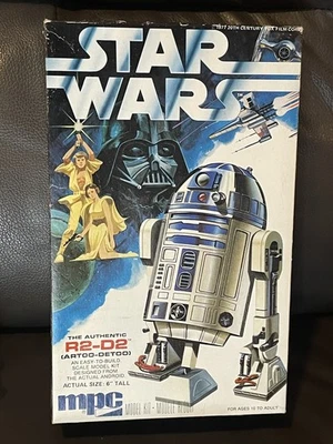 NICE Vintage MPC 1-1912 STAR WARS R2-D2 Model Complete Partial Sealed Droid - Image 1 of 4