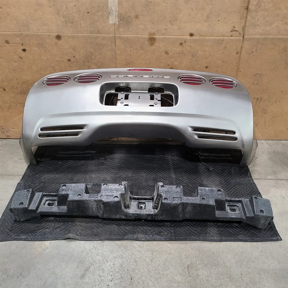 Cubierta de parachoques trasero Corvette C5 97-04 luces traseras fascia con amortiguador Aa7393 Foto 1 de 4