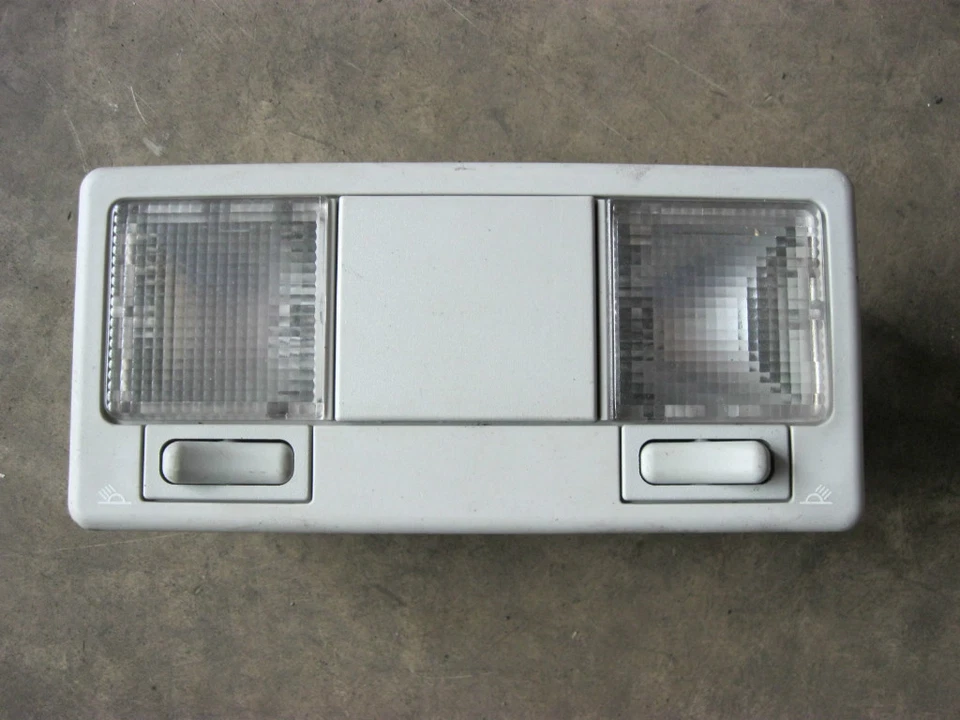 Luz interior VW Sharan luz Ford Galaxy Seat Alhambra 95VW13774EAW Foto 1 de 1