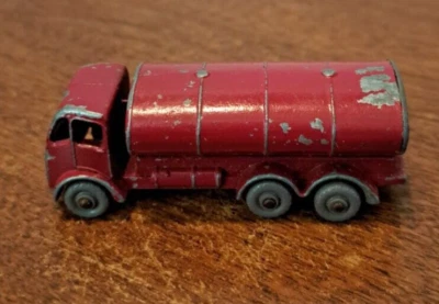 Matchbox Lesney No. 11 Petro Tanker - Image 1 of 4