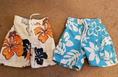 Lote de 2 pantalones cortos de baño para niños, talla 4 (XS)  Foto 1 de 4