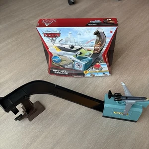 Disney Pixar Cars 2 Spy Jet Escape Track Set by Mattel - Mater Missing - Picture 1 of 9