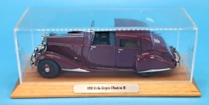 Franklin Mint 1:24 Scale - 1938 Rolls Royce Phantom III in a Wood & Perspex Case - Picture 1 of 19