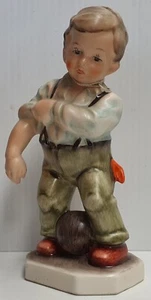 Friedel Bavaria Arthur Möller Boy & Ball Figure West German c1949-74 Handpainted - Foto 1 di 12