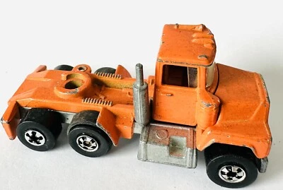 Plataforma de dirección Hot Wheels 1981 MACK V-600 semi cabina naranja 3” longitud diecast Foto 1 de 4