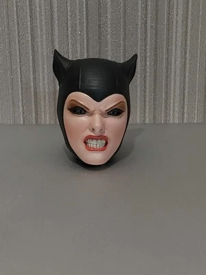 Colecionáveis Sideshow em escala 1/6 escultura cabeça irritada Mulher-Gato - Imagem 1 de 4