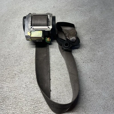 03-06 Mercedes-Benz E320 retractor de cinturón de seguridad delantero izquierdo A2118605185 OEM Foto 1 de 4