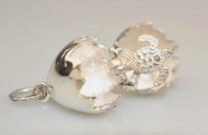 NEW STERLING SILVER 3-D HINGED EGG PENDANT OPENS TO REVEAL SEA TURTLE INSIDE - Picture 1 of 5