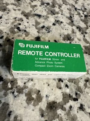 Fujifilm Wireless Remote Controller RC-1 for 35mm and APS Cameras New & Sealed - Image 1 of 4