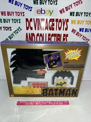 Juego de accesorios Toybiz Batman 1989 nuevo en caja fusil cinturón utilitario insignia batarang Foto 1 de 4