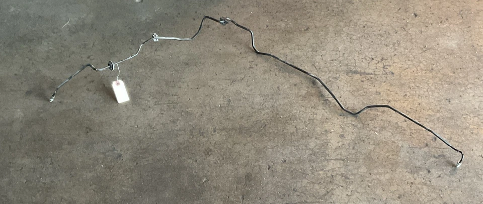 Tubo de línea dura freno delantero derecho Infiniti Q50 sedán 16-19 46240-4HK6A Foto 1 de 4