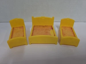Fisher Price Little People 1970s Vintage Family Home Bed Lot Yellow 2 Twin King - Picture 1 of 10