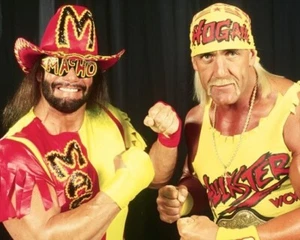 THE MEGA POWERS MACHO MAN RANDY SAVAGE & HULK HOGAN 8X10 PHOTO WRESTLING PICTURE - Picture 1 of 1