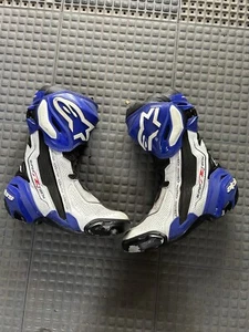 Lee Johnson Hand Signed Race Worn Boots - Picture 1 of 2