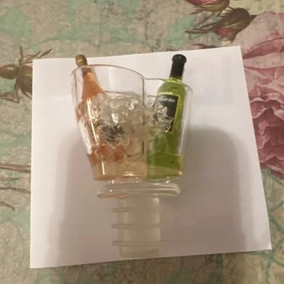 Tapón de botella de vino cubo de hielo con botellas de vino acrílico vintage Foto 1 de 4