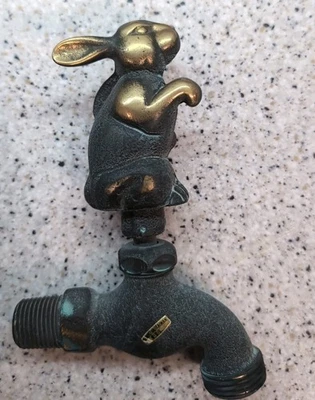 Grifo vintage de latón Bunny Rabbit Foto 1 de 4