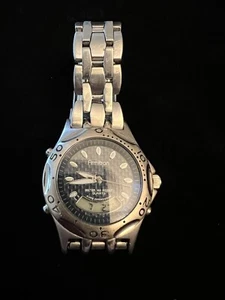 Armitron Chronograph Vintage Men's Blue Carbon Fiber Dial New Battery - Picture 1 of 9