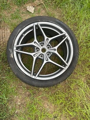 Cerchio Ferrari California 285/35 ZR 20  - Immagine 1 di 4