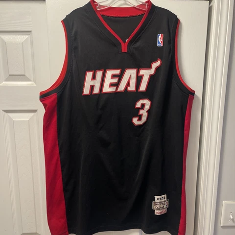 Mitchell & Ness Miami Heat Wade Jersey Mens Size XXL Flaws Worn See Pics Read D Cover