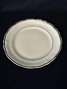 Vintage Wawel Casa Oro Dessert Plate.  White Gold Trim Made Poland Excellent 7" - Picture 1 of 6