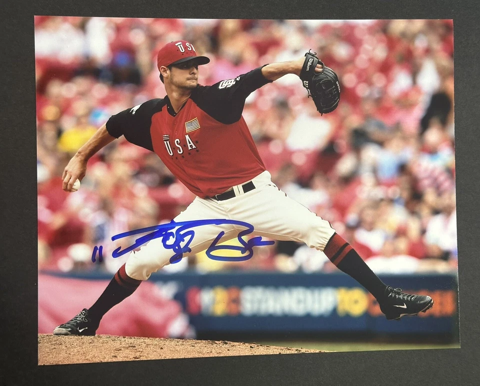 Foto autografiada de 8x10 firmada por Tyler Beede 2015 Futures Game Giants Foto 1 de 1