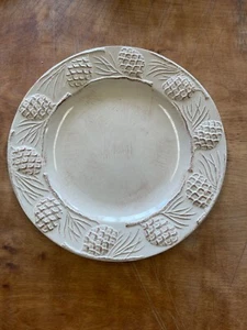 Home Holiday PINECONE CREME Essteller 11" 1 EA 2 verfügbar - Bild 1 von 3