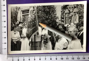 Tarjeta fotográfica evento procesión desfile bandera con nota Waidhaus antes de carnicería - Imagen 1 de 2