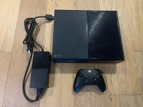 MICROSOFT XBOX ONE 1540 GAMING CONSOLE 500GB Bundle