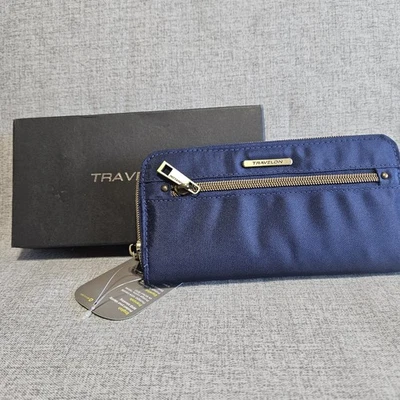 NOVA Carteira Travelon RFID Bloqueio Feminina Azul Marinho com Zíper e Alça Pulseira Nova Na Caixa - Imagem 1 de 4