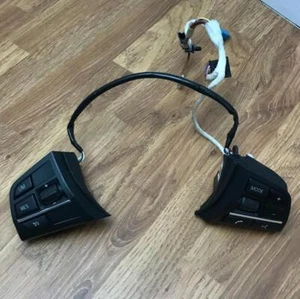 Genuine BMW steering wheel MFSW switches 61319218395. F10, F11, 5, 7 Series. 9D2 - Picture 1 of 8
