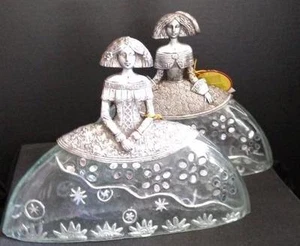 Colección Giovanni Princesa Española Par 2 Estatuillas de Metal de Vidrio Impresionante Decoración - Imagen 1 de 7