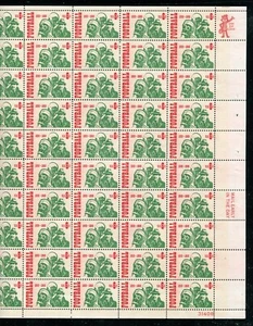 1382 Football Sheet of 50 6¢ Stamps MNH - Picture 1 of 4