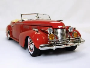 1:32 Die Cast 1940 Cadillac Convertible, Series 62, Red, National Motor Museum - Picture 1 of 8