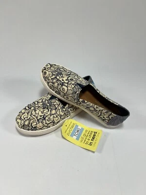 TOMS Alpargata Canvas Youth 3.5 Navy Floral Camo NWT#10010695 - Image 1 of 4