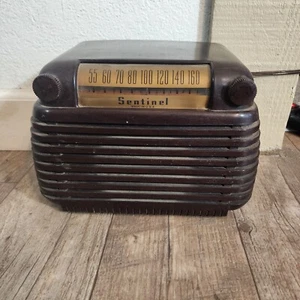 1947 Vintage Sentinel radio, Bakelite model 314 - Works great - Picture 1 of 7