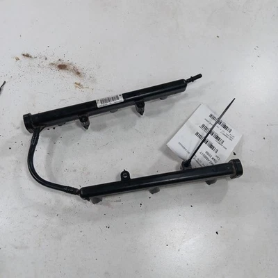 Barra de montaje de inyector de inyección de riel de combustible Jeep Cherokee 2015 2016 2017 Foto 1 de 4