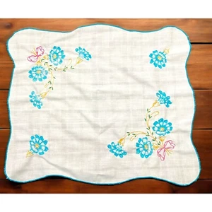 Linen Blue Flower Bouquet Placemat Vtg Hand Embroidered Flowers Mini Tablecloth - Picture 1 of 9