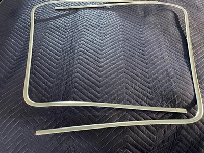 Bmw E24 Windshield Chrome Trim Moulding 635csi 633csi M6  - Image 1 of 4
