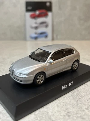 Kyosho 1/64 Alfa Romeo 147 parte de la colección Alfa Romeo - 147 plata  Foto 1 de 4