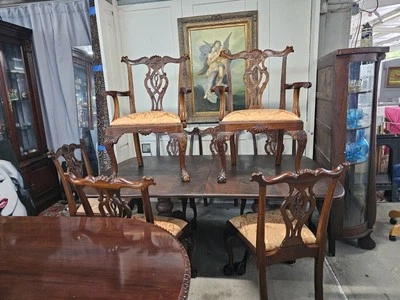 MESA DE COMEDOR EARLY HENDERON FURNITURE INDUSTRIES CON 8 SILLAS CHIPPENDALE con 2 hojas Foto 1 de 4