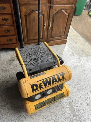 DEWALT D55154 Electric Air Compressor - Image 1 of 4
